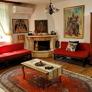 Villa Unique Traditional House, Hosted By J&g 