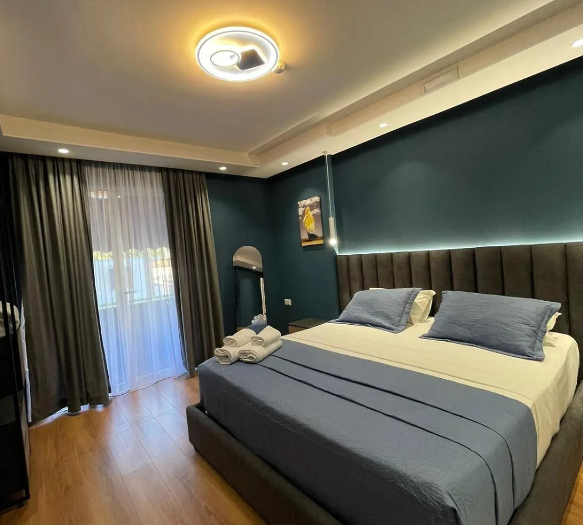 Peaky Hotel Дуррес 4*,  Албания