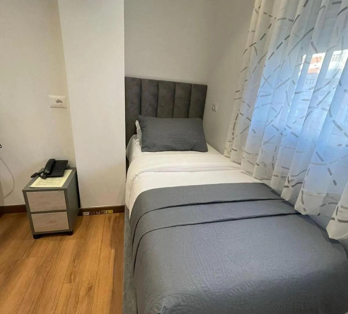 Peaky Hotel Durres