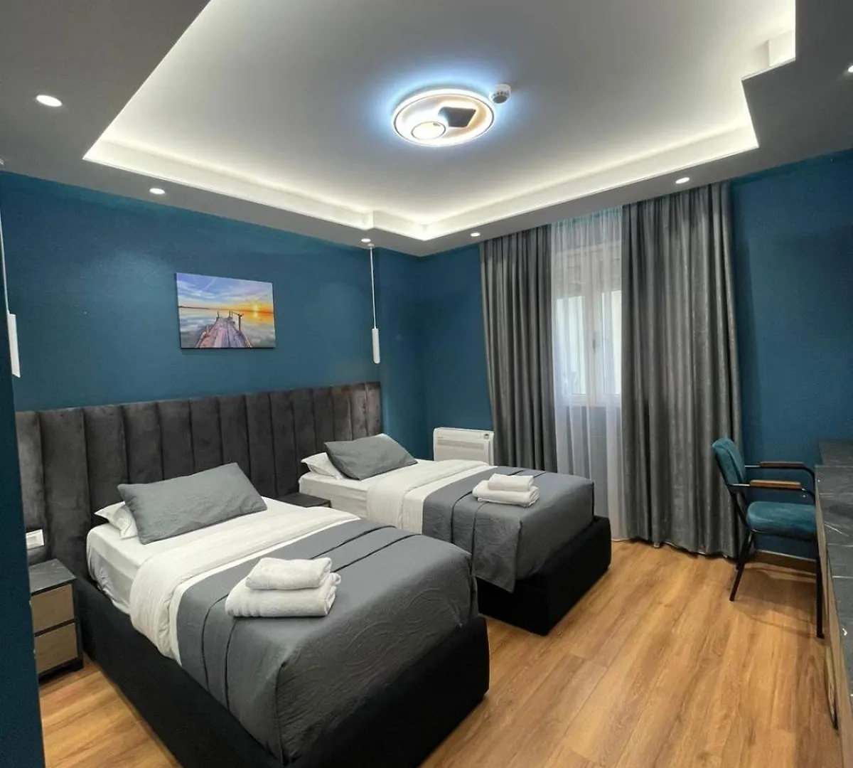 Peaky Hotel Durres 4*,